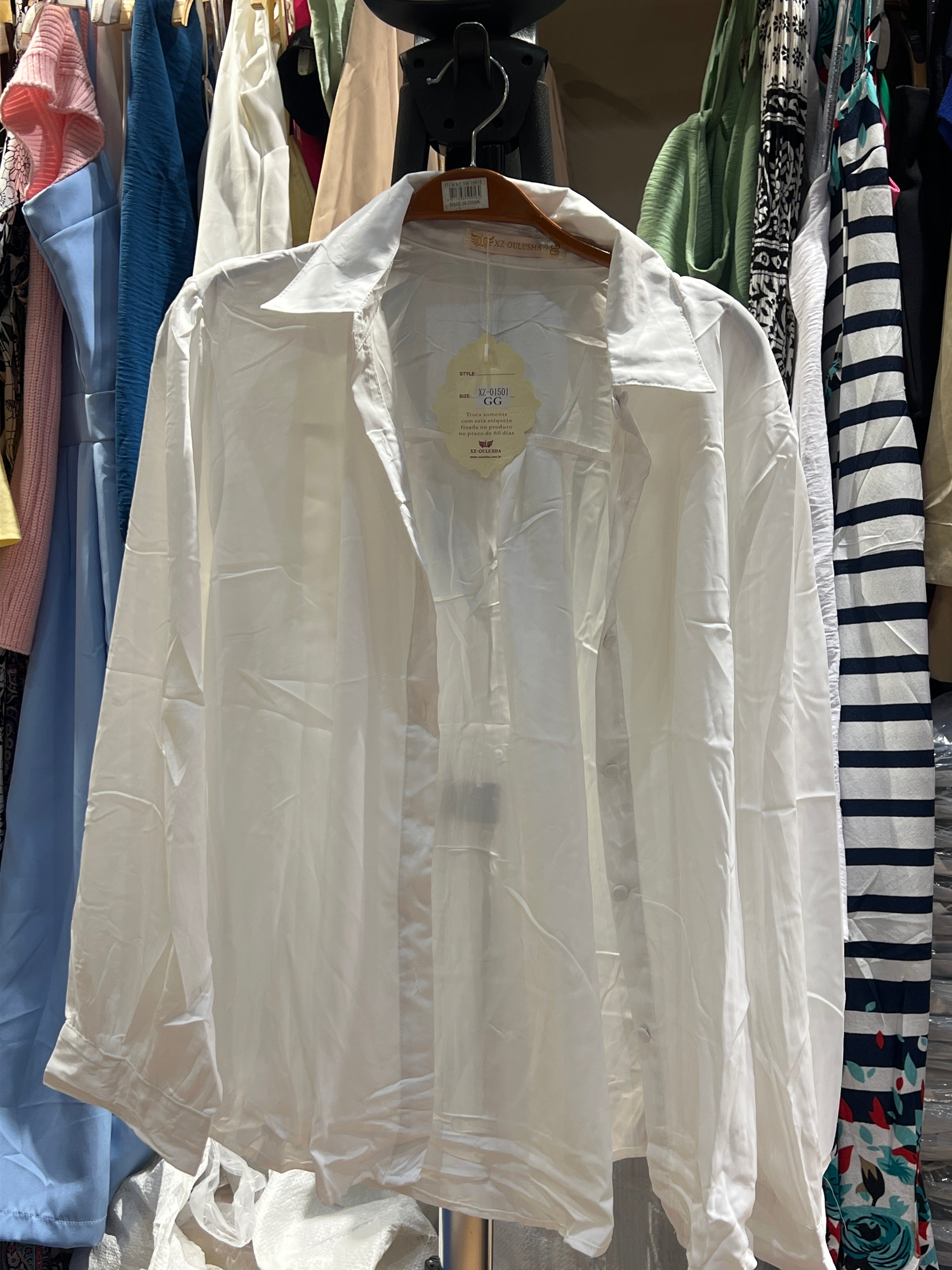 Limpa estoque amostra-Camisa Feminina,cor Branca,tamanho GG-R$40,00