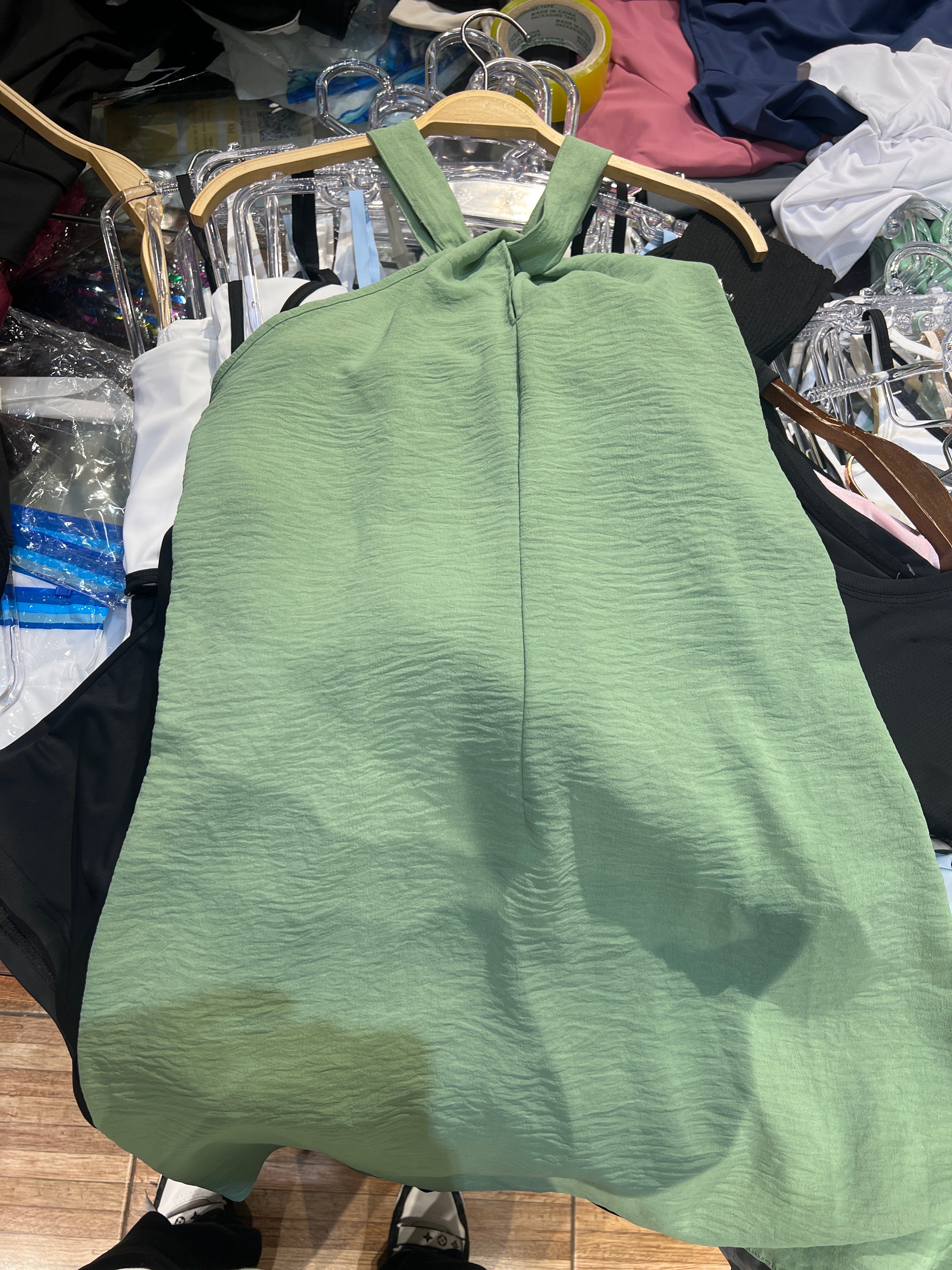 Limpa estoque amostra-Vestido verde clara,tamanho M-R$40,00