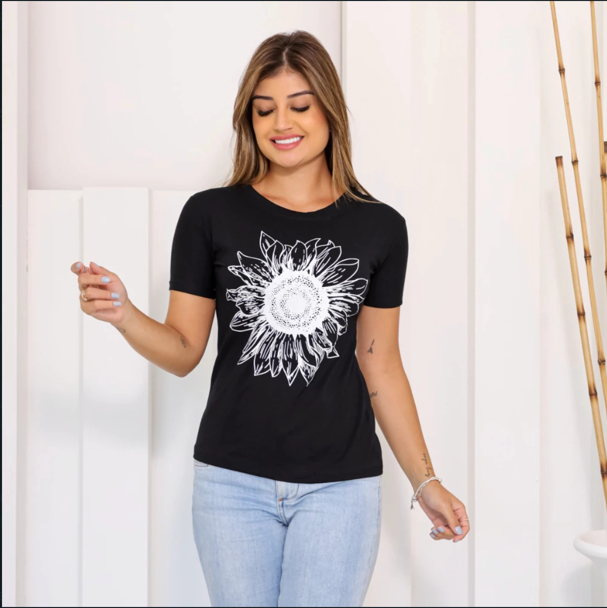 Tshirt Girassol Biscolayca FF-TSH-002 *Pacote: R$ 12 *Atacado: R$ 15