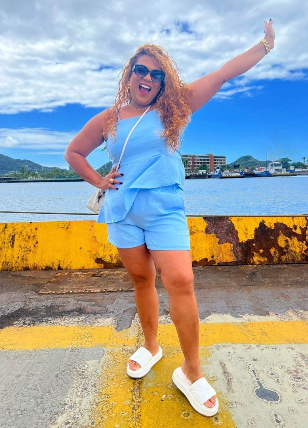 Conjunto Blusa e Short Assimétrico Plus Size com Alça Regulável Twill FF-CON-005-CSS-538 *Pacote: R$ 65 *Atacado: R$ 80