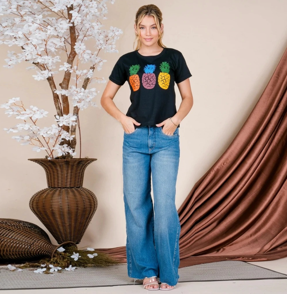 Tshirt Abacaxi Biscolayca FF-TSH-010 *Pacote: R$ 12 *Atacado: R$ 15