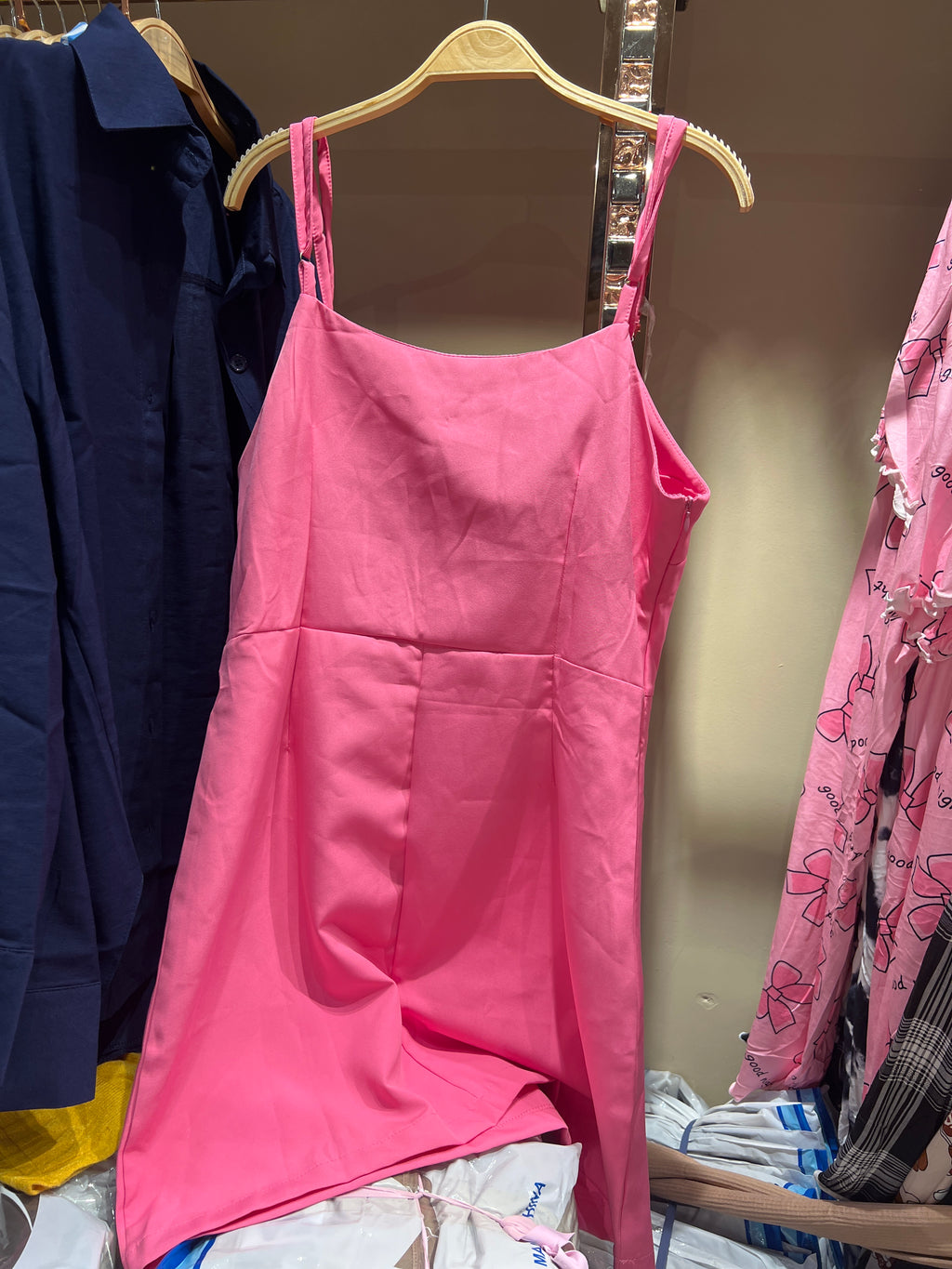 Limpa estoque amostra-Vestido Midi de Alcinha,cor pink,tamanho G-R$40,00
