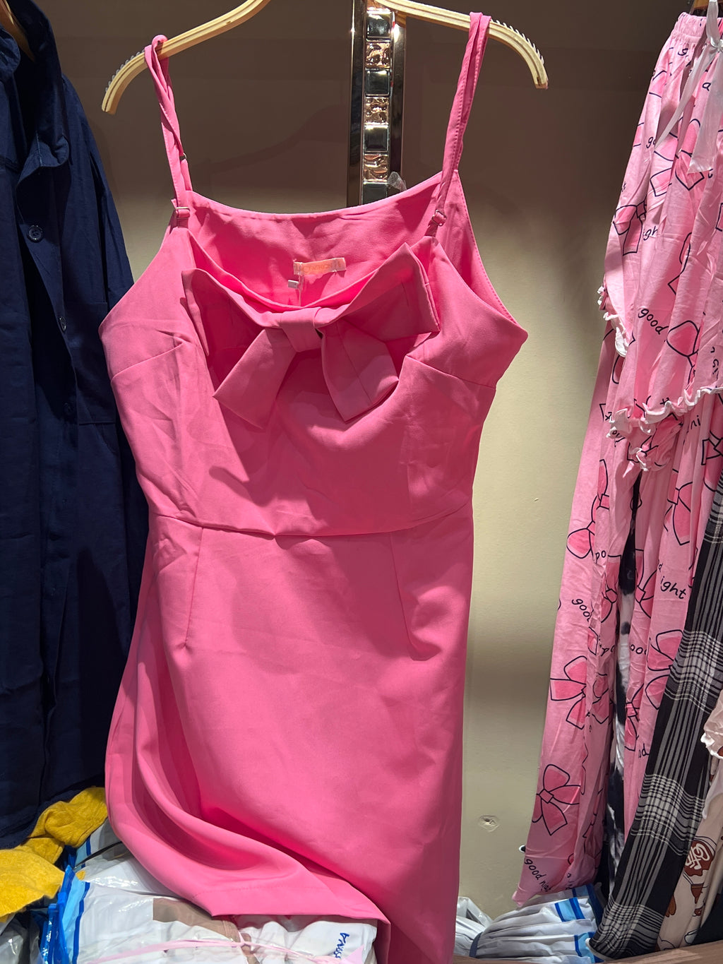 Limpa estoque amostra-Vestido Midi de Alcinha,cor pink,tamanho G-R$40,00
