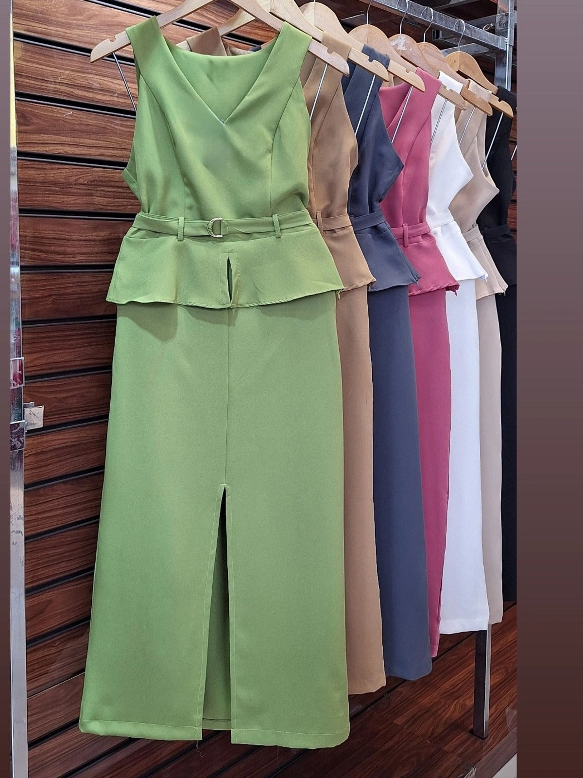 Conjunto de Saia Alfaiataria FF-CON-073-XY-479 *Pacote: 95 R$ *Atacado: R$ 110